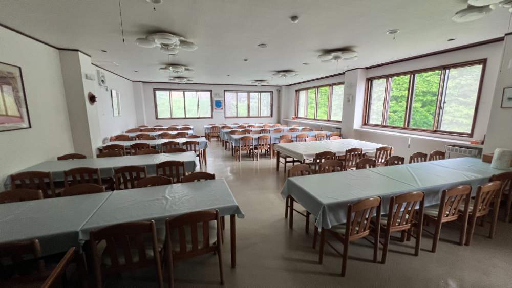Large conference room that can also be used for dining.